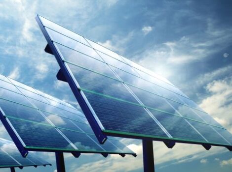 Energia solar alivia operação do sistema elétrico, avalia ABSOLAR