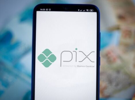 Pix bate recorde e supera 200 milhões de transações em um dia