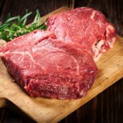 Aumento na produção de carnes garante abastecimento interno e exportações